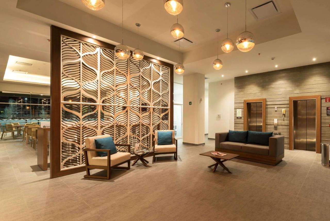 Microtel Inn & Suites By Wyndham Guadalajara Sur Palomar Luaran gambar